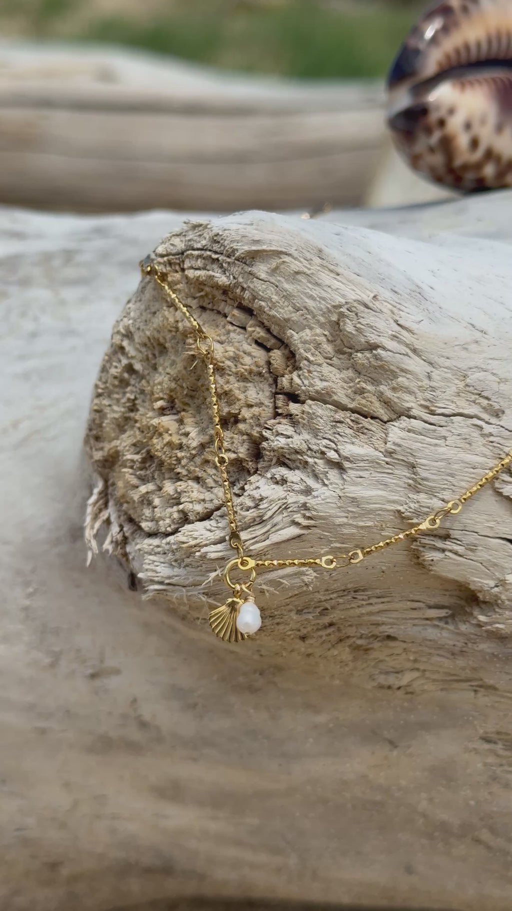 Collier Hulu en chaîne doré